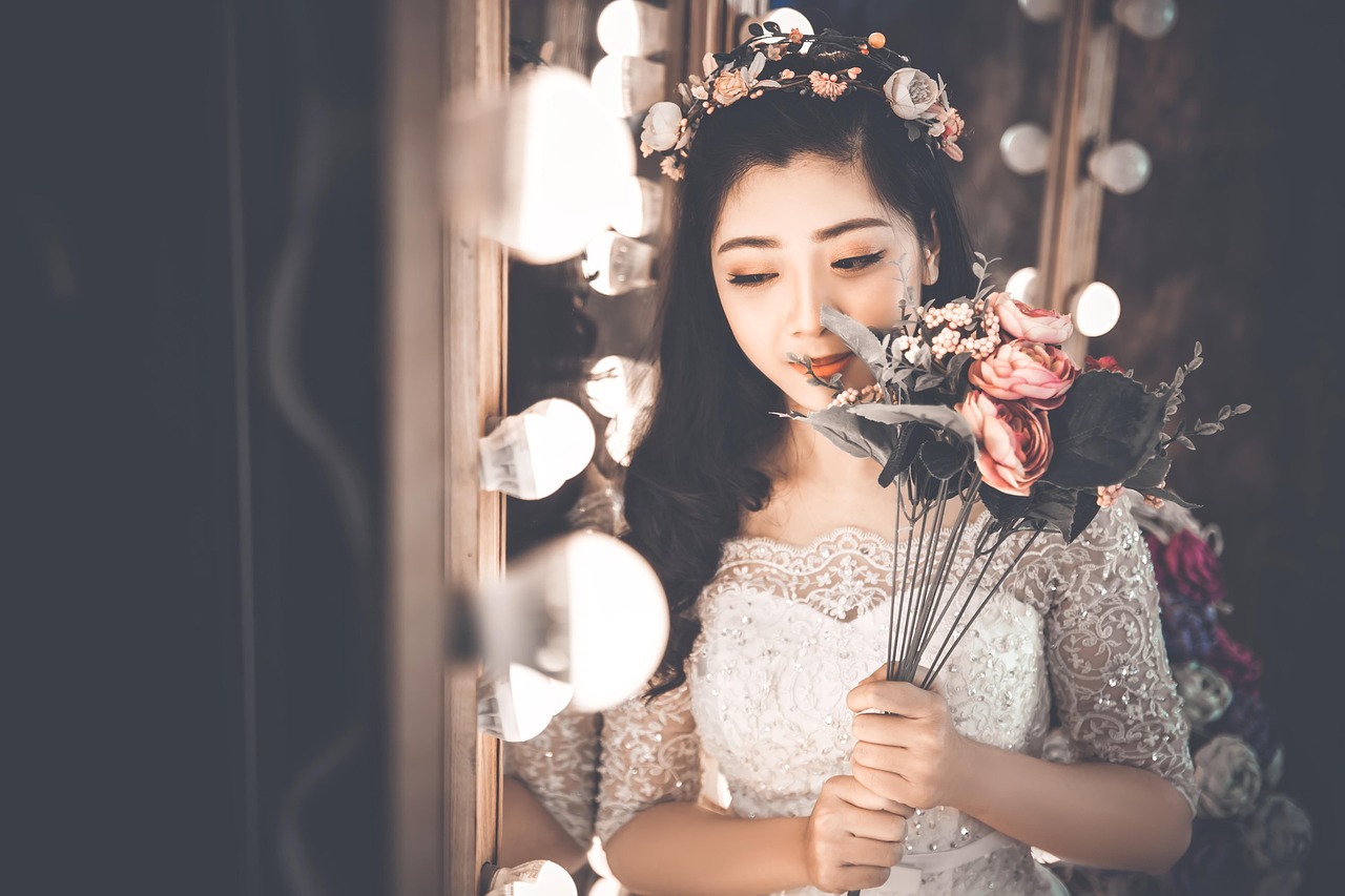 时尚潮流厚刘海发型，魅力完美诠释