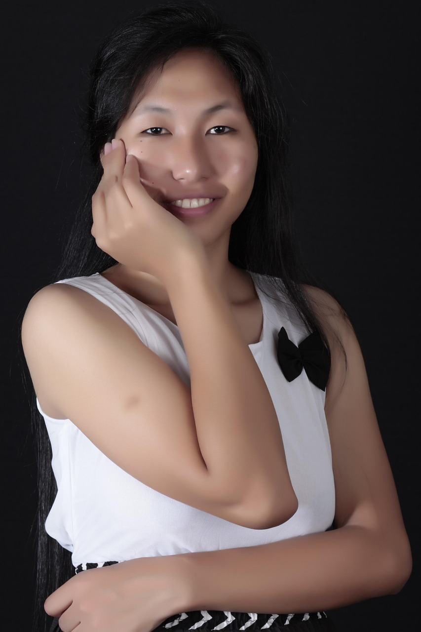黄美姬最新写真，时尚魅力与优雅气质的绝佳展现