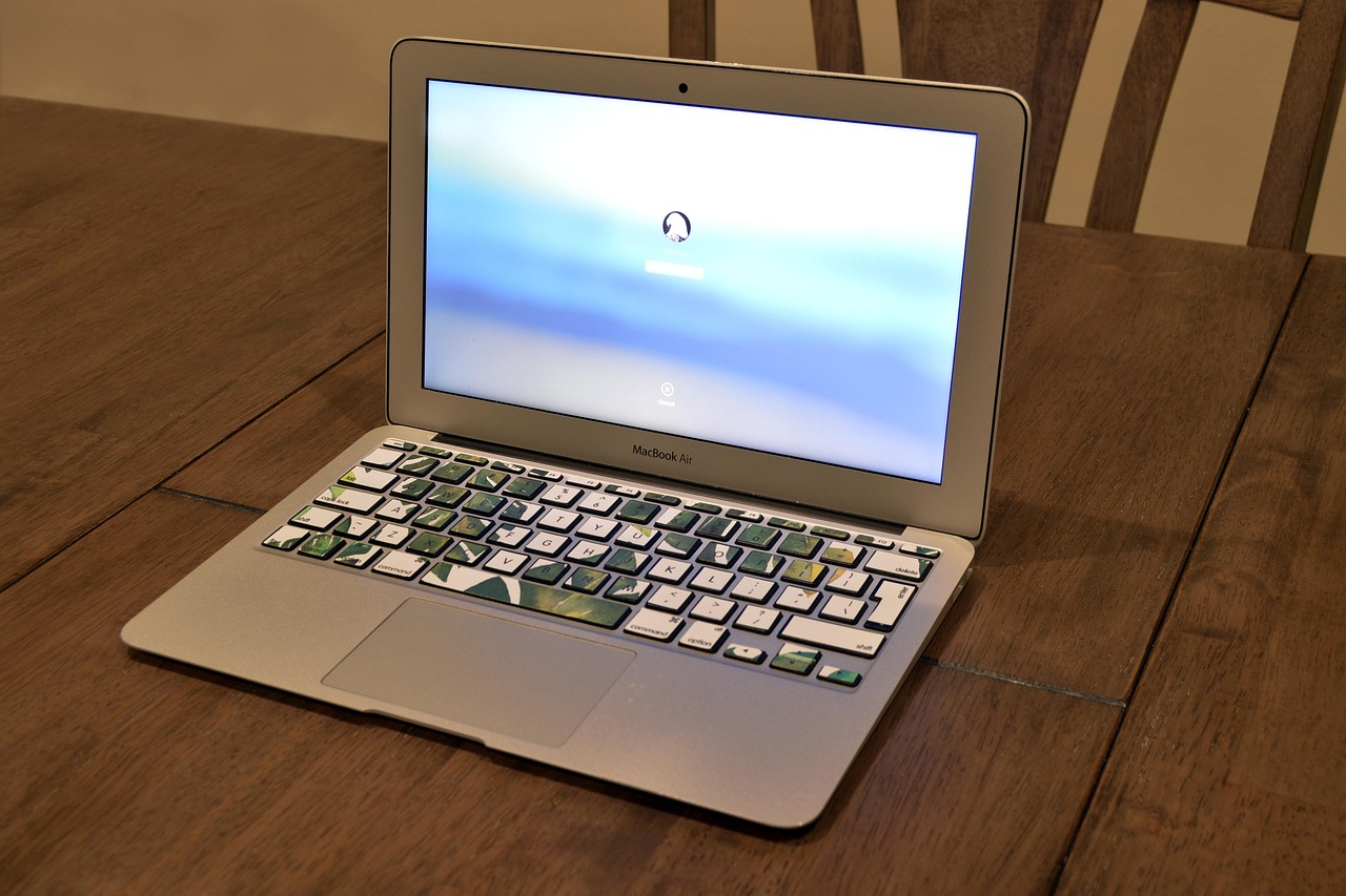 全新设计的MacBook Air 2017年上市，重新定义轻薄便携笔记本的极致体验