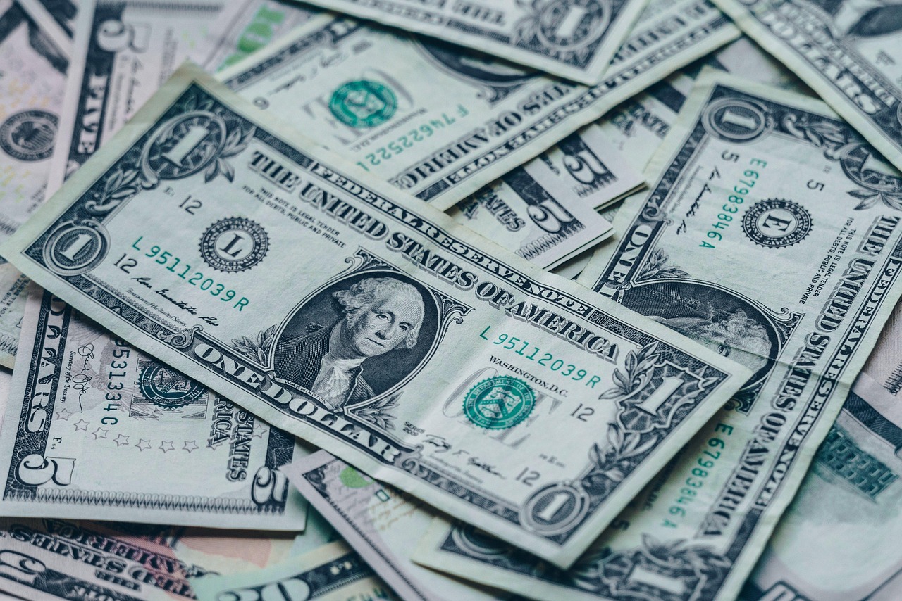 篮球比赛中的吹T，规则解析、争议与决策的艺术